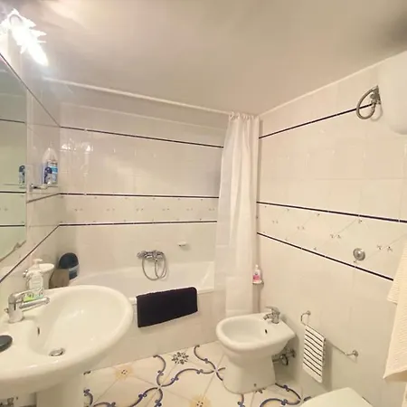 La Casa Di Paola アパート カプリ